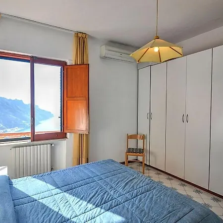 Sleeps 4 Pool Air Con Wifi Ravello