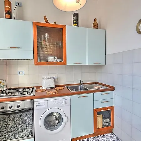 Apartment Sleeps 4 Pool Air Con Wifi