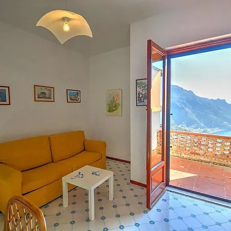 Sleeps 4 Pool Air Con Wifi Apartment *