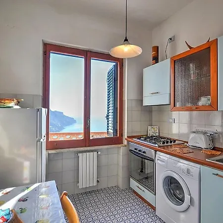 Sleeps 4 Pool Air Con Wifi *