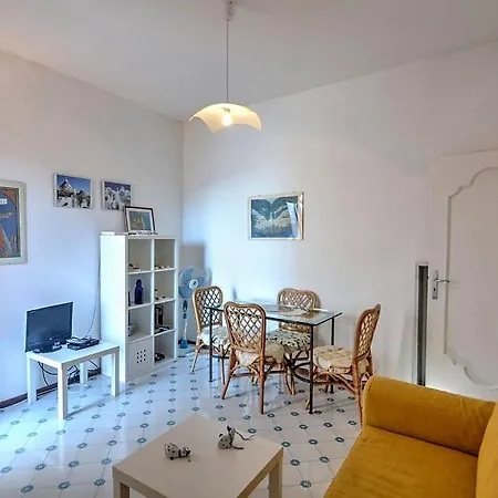 Apartment Sleeps 4 Pool Air Con Wifi Ravello